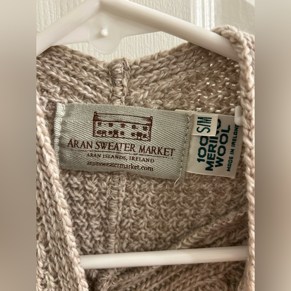 Aran Sweater Market Cable & Moss Poncho, Size S/M - Picture 4 of 5